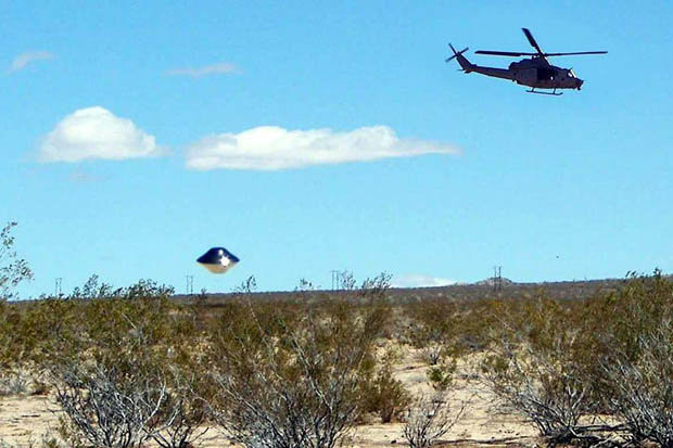 Picture 2 of A clear picture of a UFO near a military base