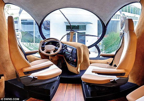 Picture 1 of A close-up of the expensive gold inlaid mobile home