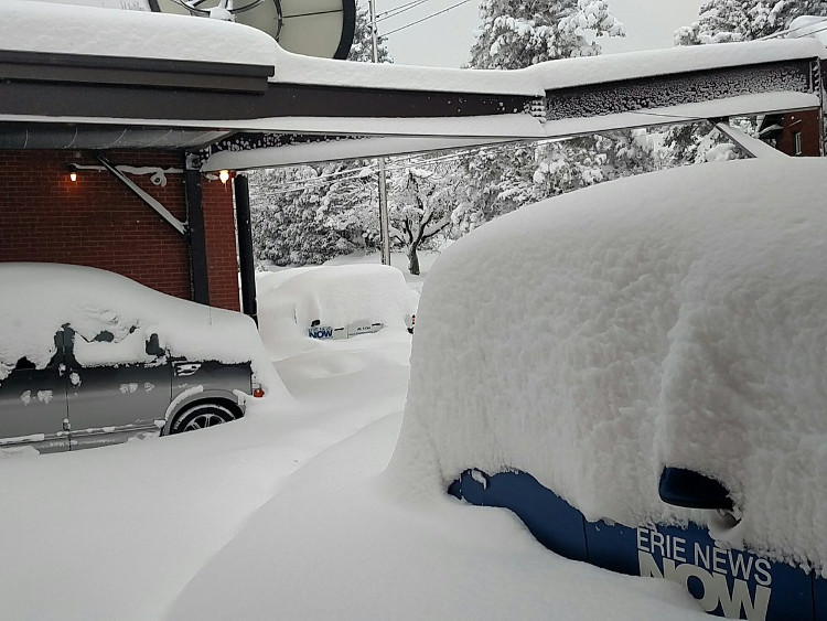Picture 1 of A series of cars disappeared because of the record phenomenon in the US city