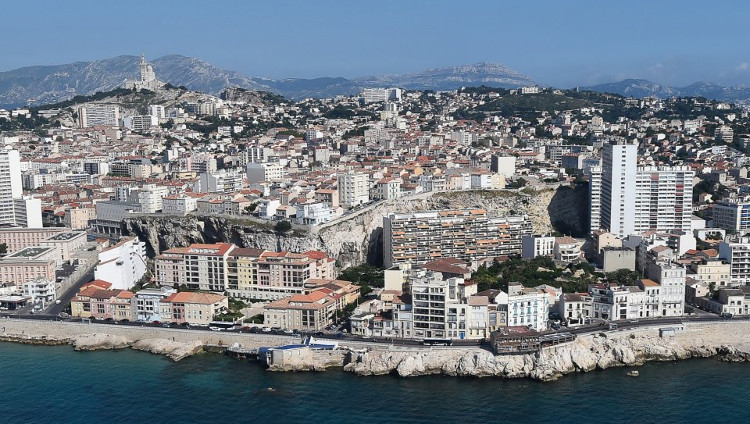 Picture 1 of A series of mysterious explosions made French people confused