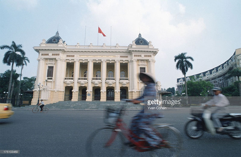 Picture 24 of A series of photos to live in Hanoi 20 years ago by Yvan Cohen