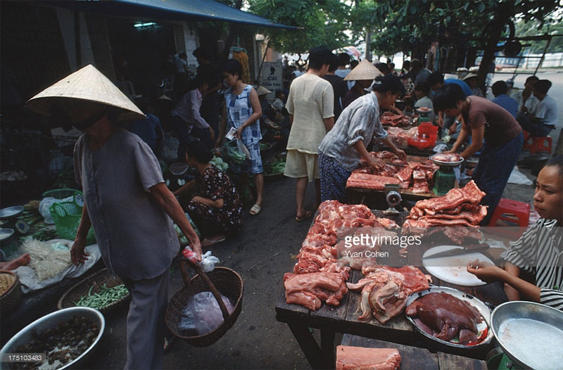Picture 30 of A series of photos to live in Hanoi 20 years ago by Yvan Cohen