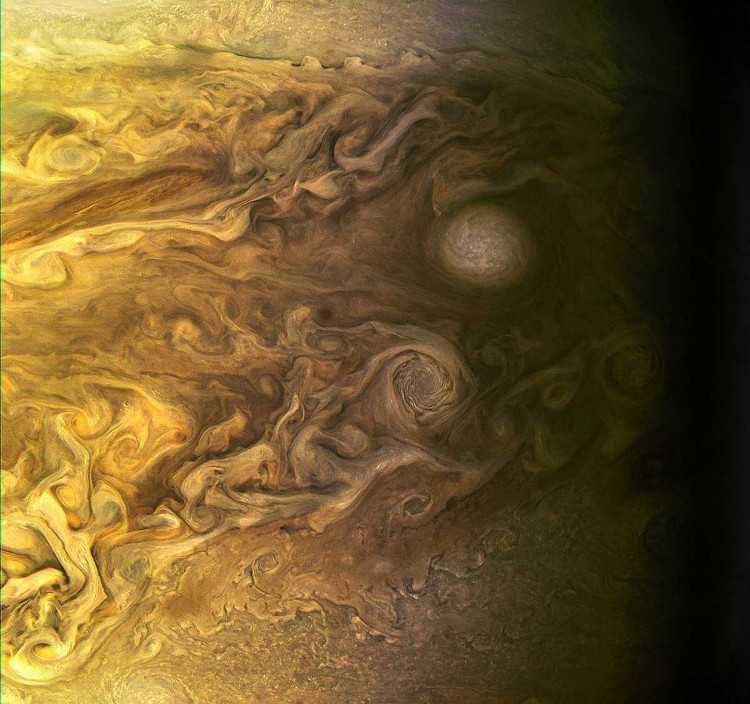 Picture 10 of A series of wonderful images of Jupiter are sent from the Juno-NASA ship