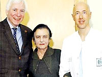 Picture 1 of A woman self-breast cancer surgery