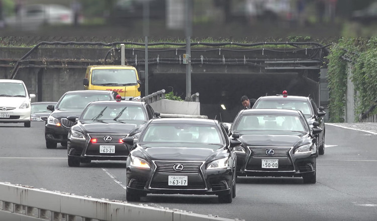Picture 11 of Abe's most expensive bulletproof vehicle