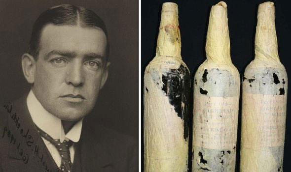 Picture 2 of Accidentally discovered 'treasure' hundred years buried deep in Antarctic ice