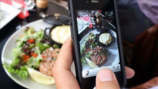Picture 3 of Addiction to food photography: Good or bad?