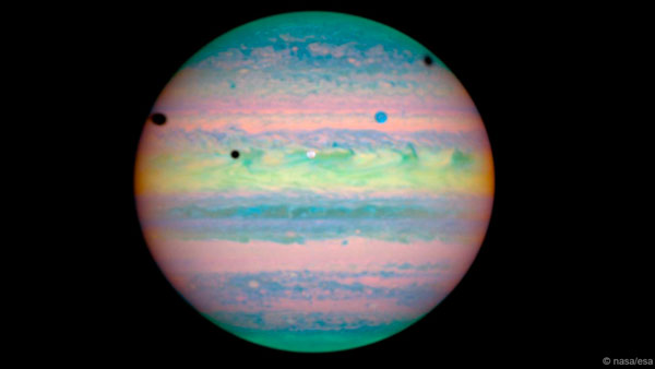 Picture 7 of Admire the beautiful array of astronomical images celebrating Hubble's 25 years old
