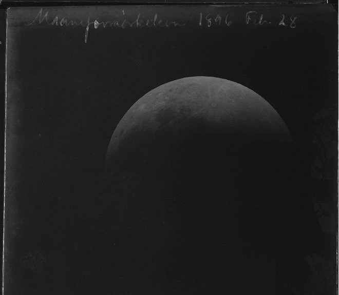 Picture 5 of Admire the first picture of the eclipse of 1851