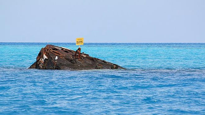 Picture 1 of Admire the graveyard of the shipwreck in the Bermuda triangle