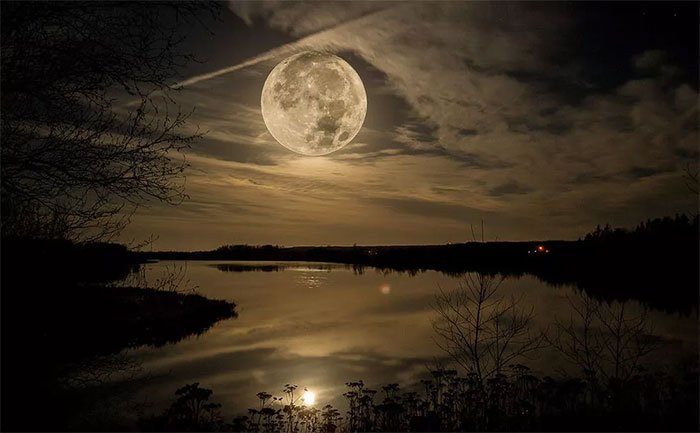 Admire the super moon phenomenon in February