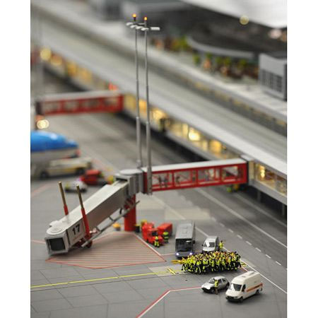 Picture 15 of Admire the world's largest model airport