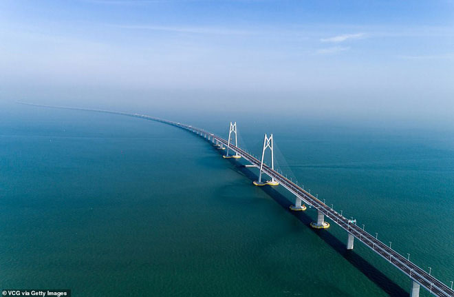 Picture 13 of Admire the world's longest sea crossing bridge: 55km, $ 18 billion in China