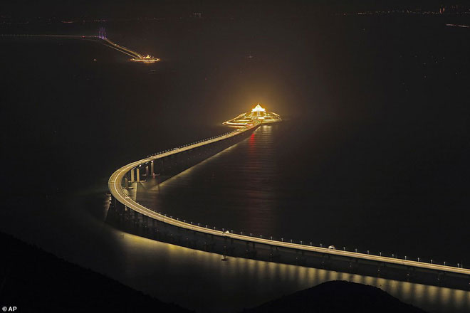 Picture 9 of Admire the world's longest sea crossing bridge: 55km, $ 18 billion in China
