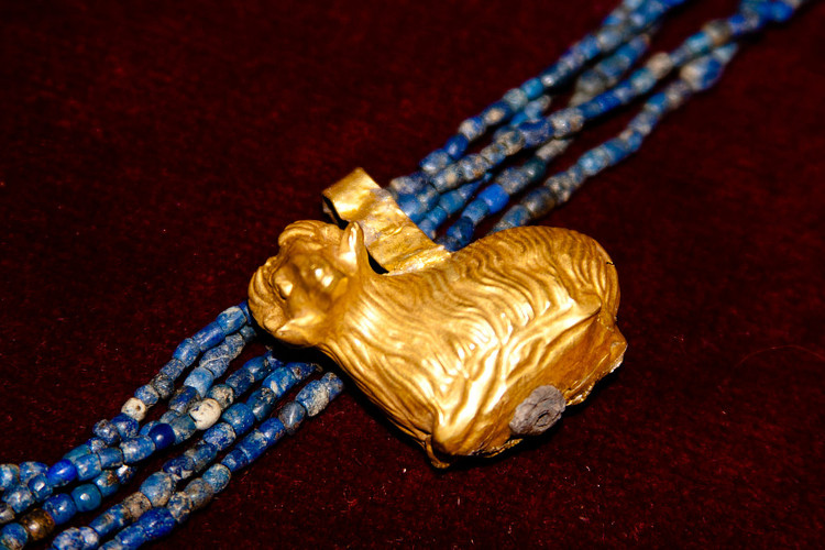 Picture 2 of Afghanistan's blue stone treasure is devastated