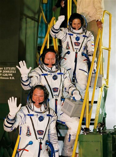 Picture 2 of After 17 years, Russia brought female astronauts into space