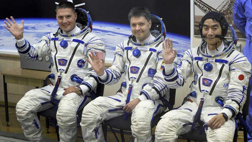 Picture 2 of After two months of delay, Russia launched a ship carrying people to space