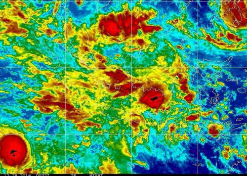 Picture 1 of Air Asia aircraft may have faced the mountain of cumulonimbus