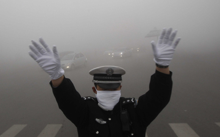 Picture 2 of Air pollution causes Chinese people to lose their lives for three years