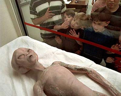 Picture 1 of Aliens are watching us?