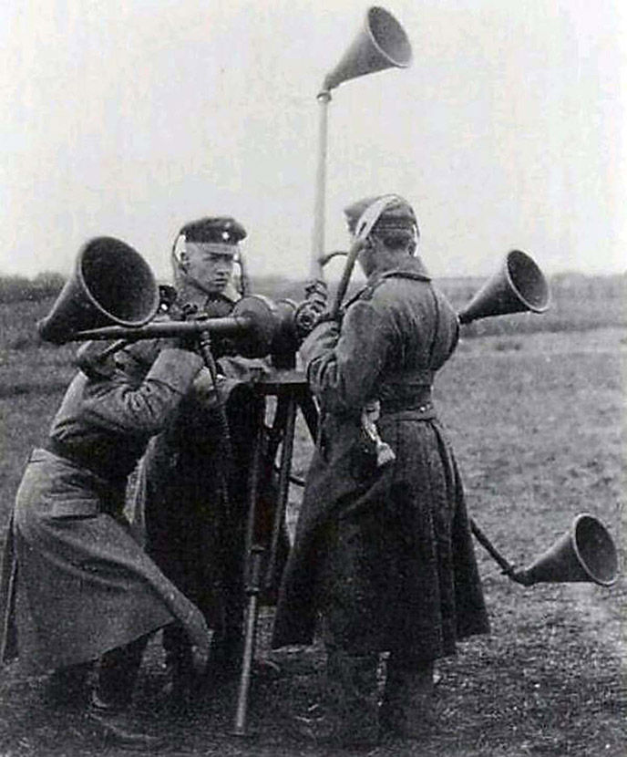 Picture 6 of Amazed the devices that detect enemy aircraft before the radar