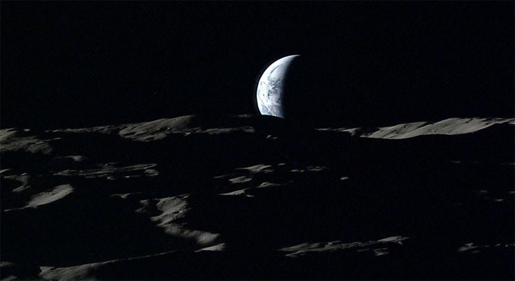 Picture 2 of Amazing images of the Earth taken from the Moon