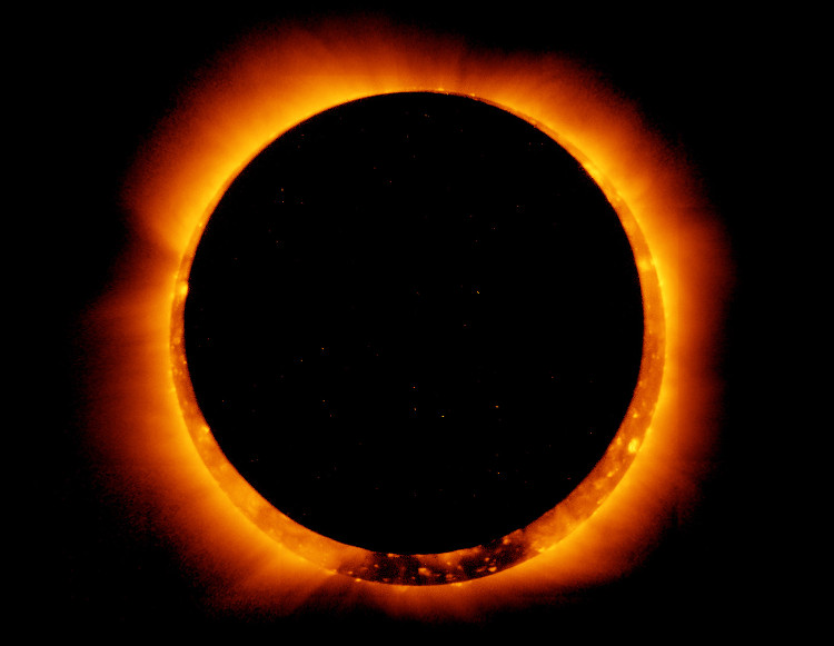 Picture 2 of Amazing phenomenon - the annular fire ring glows in the sky on September 1