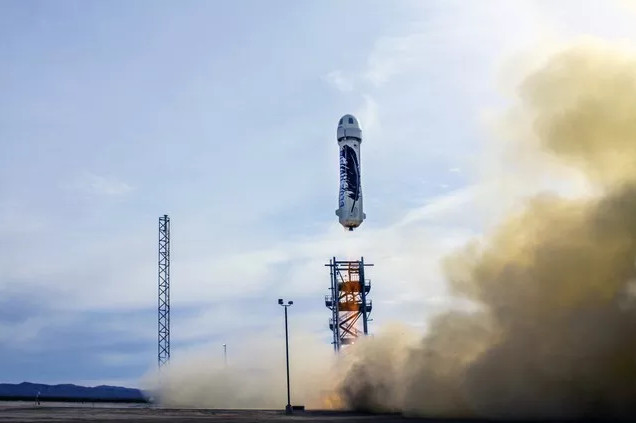 Picture 1 of Amazon boss's company successfully launched reusable missiles