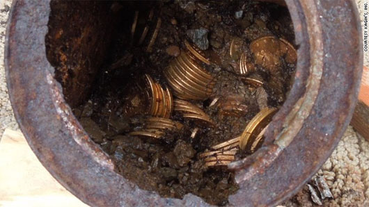 Picture 1 of America: Found 8 jars of gold coins when walking the dog