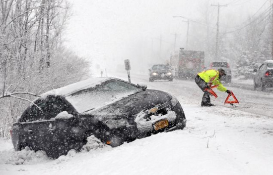 Picture 1 of America struggled against the winter storm