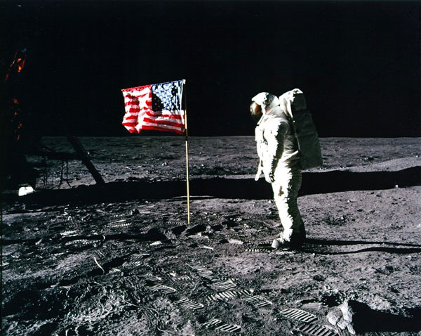 Picture 1 of American flags still stand on the moon after 40 years