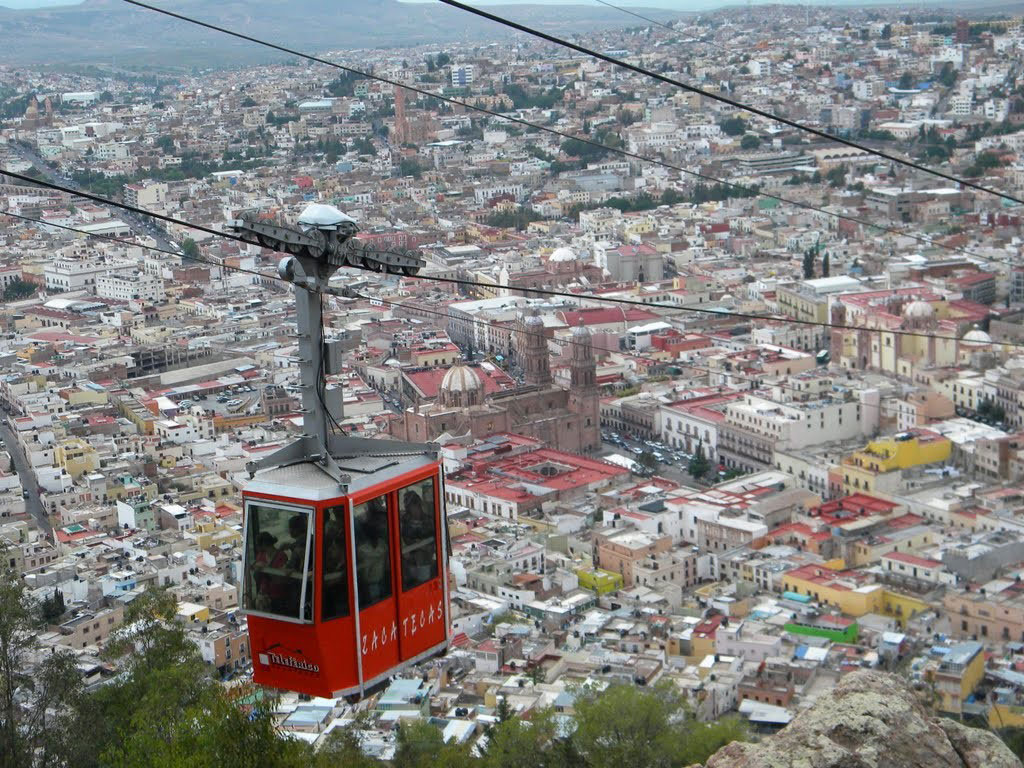 Picture 8 of An impressive list of impressive mountain-climbing cable cars around the world
