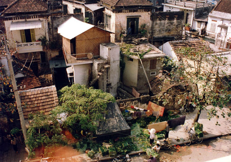 Picture 12 of Ancient streets of Hanoi in the 90s in pictures of Japanese Ambassador