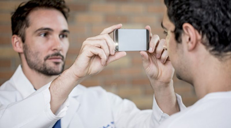 Picture 1 of Announcing smartphone application to detect brain damage