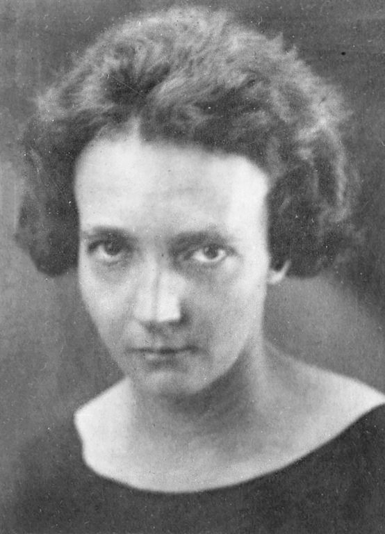 Picture 14 of Anonymous female scientists contribute to changing the world