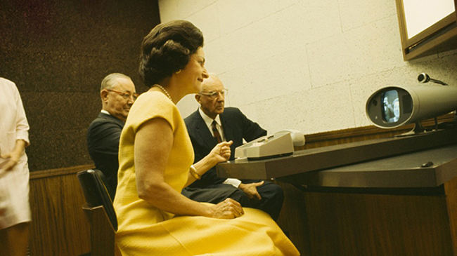 Picture 3 of April 20, 1964: The first device in history can make video calls