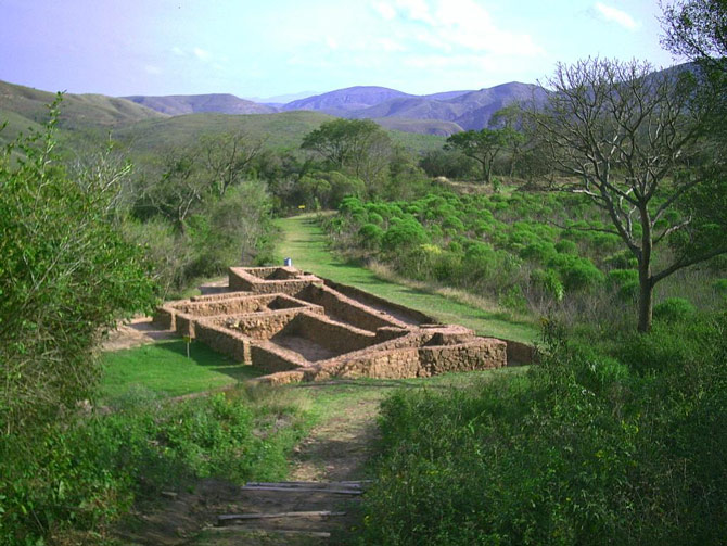 Picture 9 of Archaeological site Fuerte de Samaipata