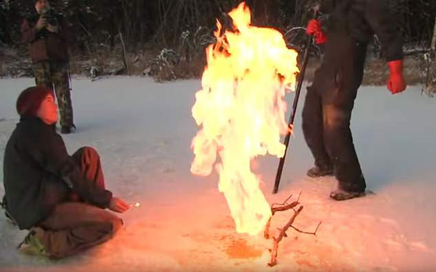 Picture 3 of Arctic ice lake caught fire mysteriously