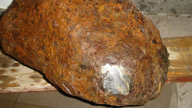 Picture 1 of Argentina: A family hides up to 2.5 tons of meteorites