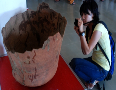 Picture 7 of Artifacts thousand years of Sa Huynh culture