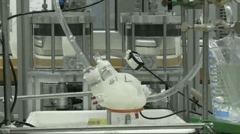 Picture 1 of Artificial heart is about to replace the real heart