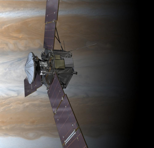 Picture 8 of Astronaut and 8 truths make you