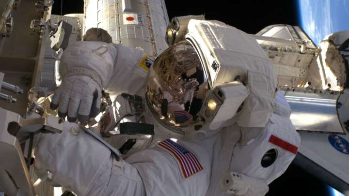 Picture 1 of Astronaut is causing an extremely strange phenomenon in the blood of astronauts