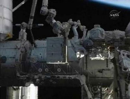 Picture 4 of Astronaut walking in space