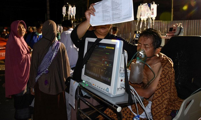 Picture 1 of At least 91 people died after an earthquake in Indonesia