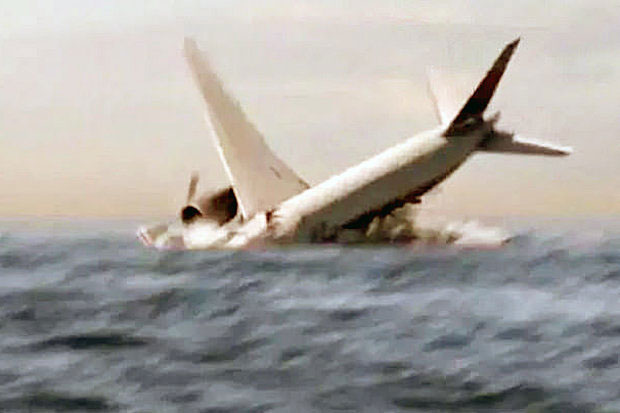 At The End Of MH370, Jump Out Of The Sky And Head Straight Into The Sea!