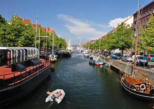 Picture 3 of Attend the cleanest cities in the world