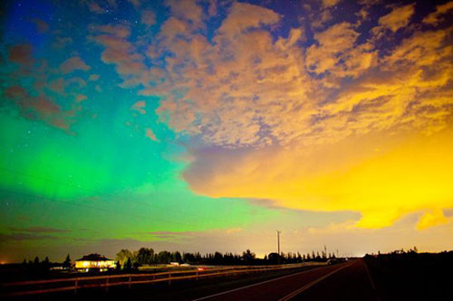 Picture 2 of Aurora exploded because of the magnetic storm