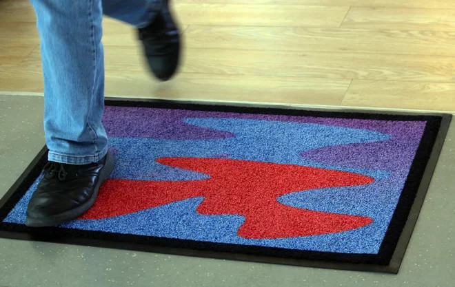 Picture 1 of Australian carpet invites aliens