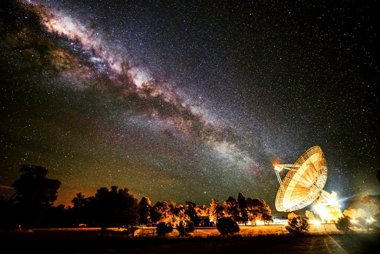 Picture 1 of Australian telescope looks for aliens